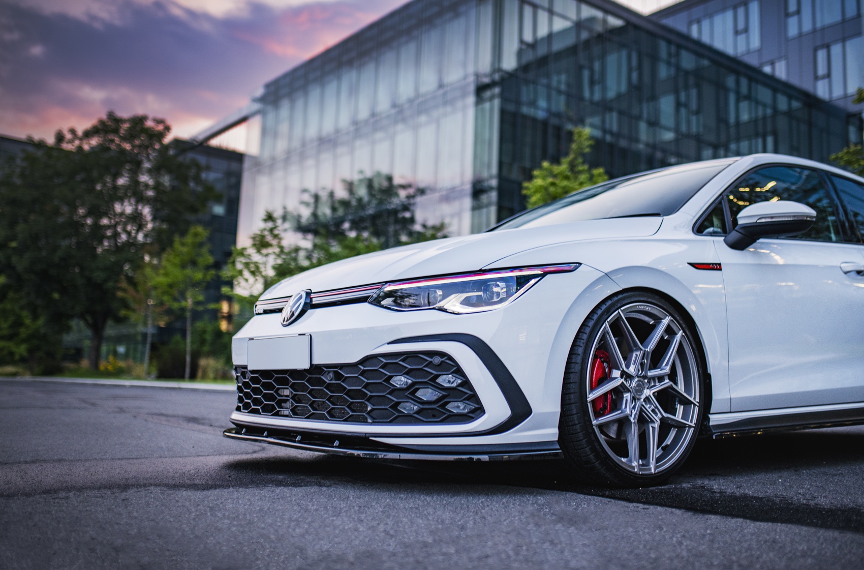 Volkswagen Golf / R / GTI