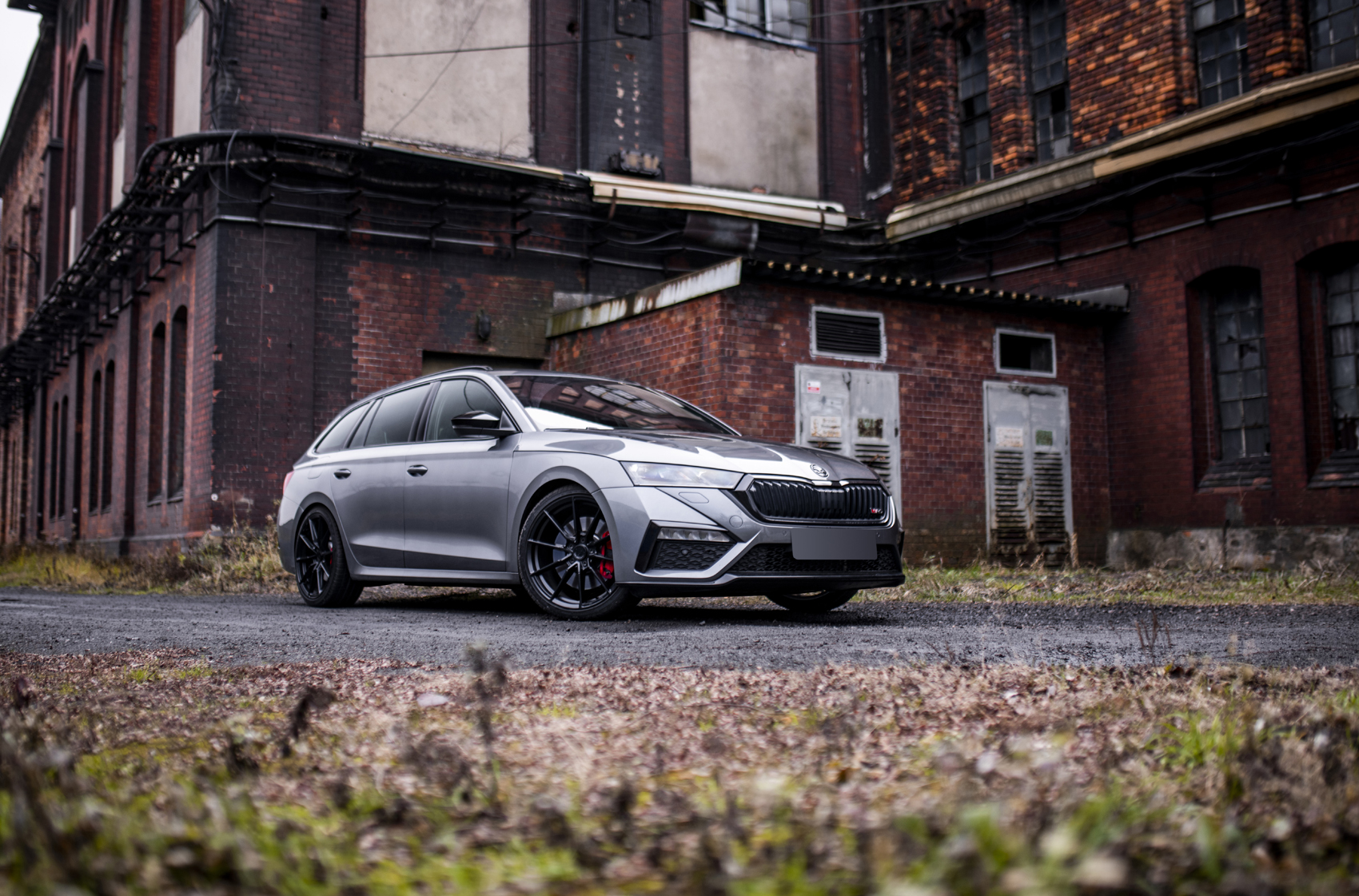 japan-racing-sl02-1481-01