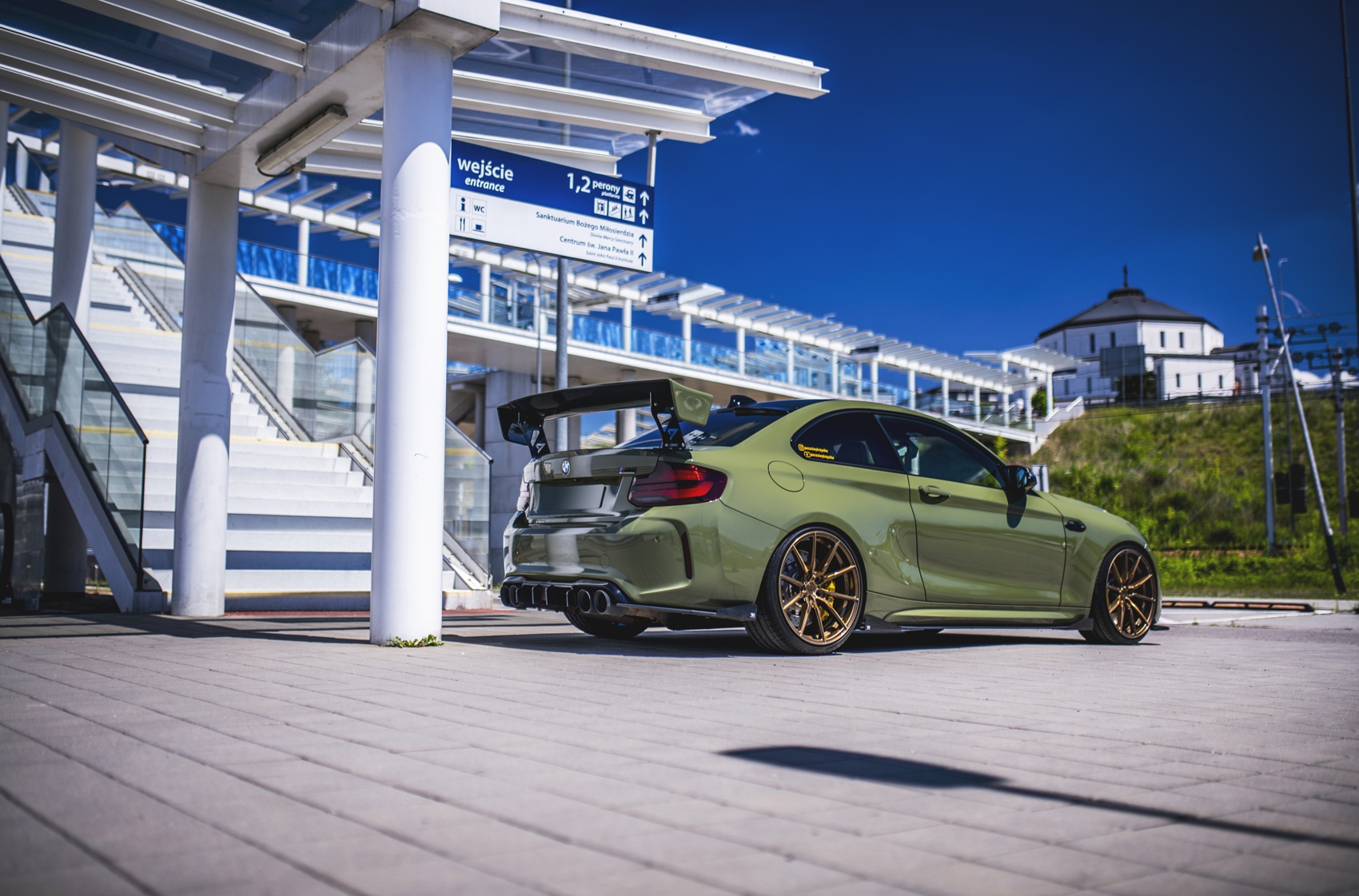 BMW 2 series / M2