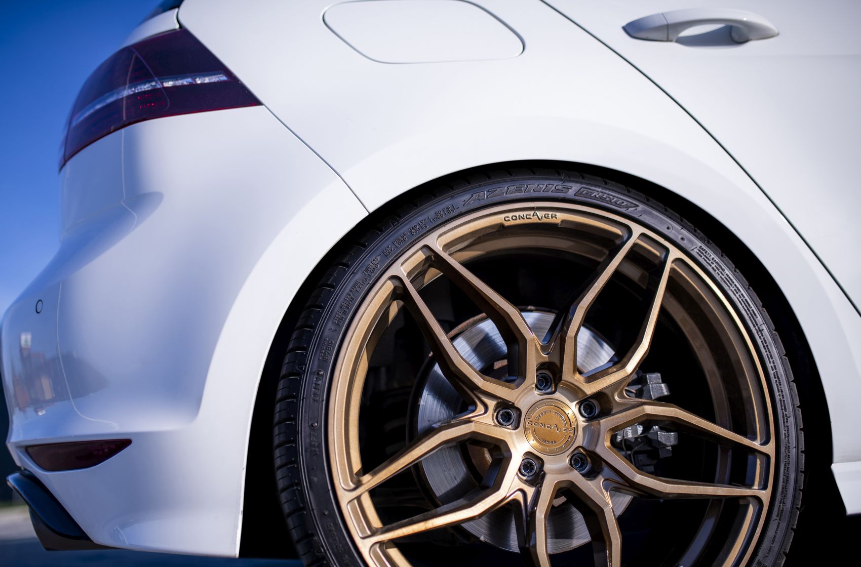 Volkswagen Golf / R / GTI