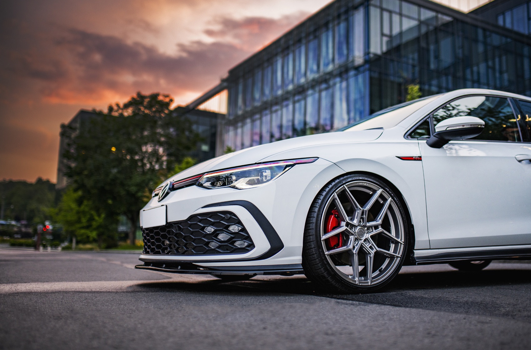 Volkswagen Golf / R / GTI